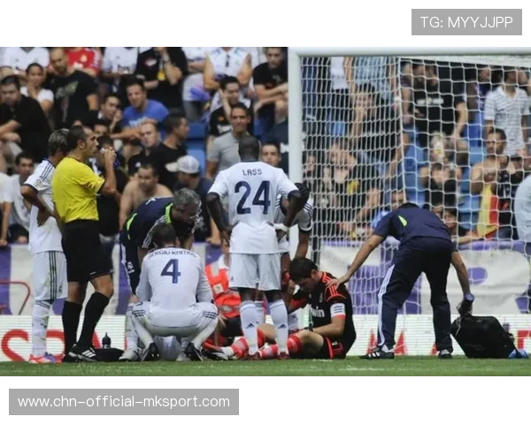 皇家马德里中路推进突然加速撕裂整片空档